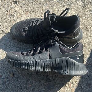 Used womens Nike free metcon 5 all black size 6.5